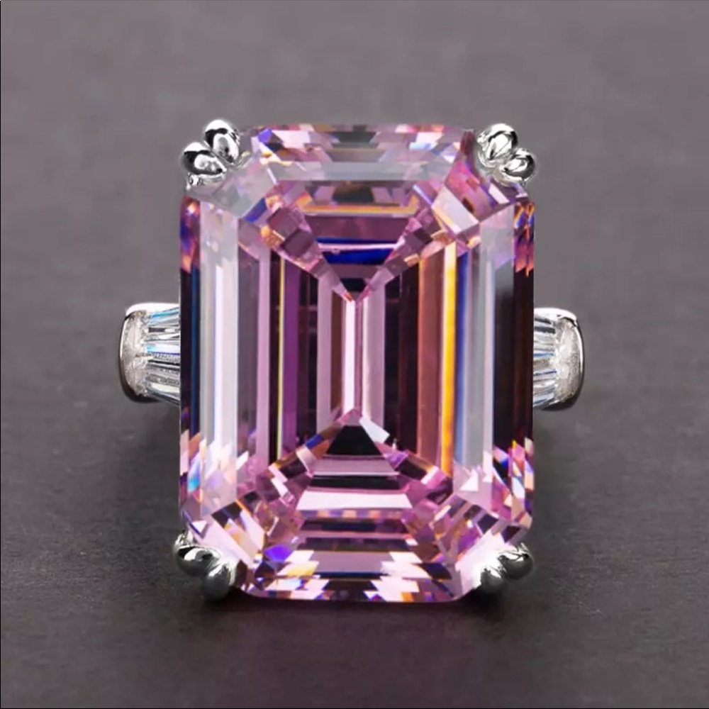 New 925 Silver Beautiful Pink Sapphire Ring - Picture 2 of 2